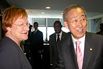 Tasavallan presidentti Tarja Halonen ja YK:n pääsihteeri Ban Ki-moon tapasivat YK:n päämajassa New Yorkissa.. Copyright © Tasavallan presidentin kanslia